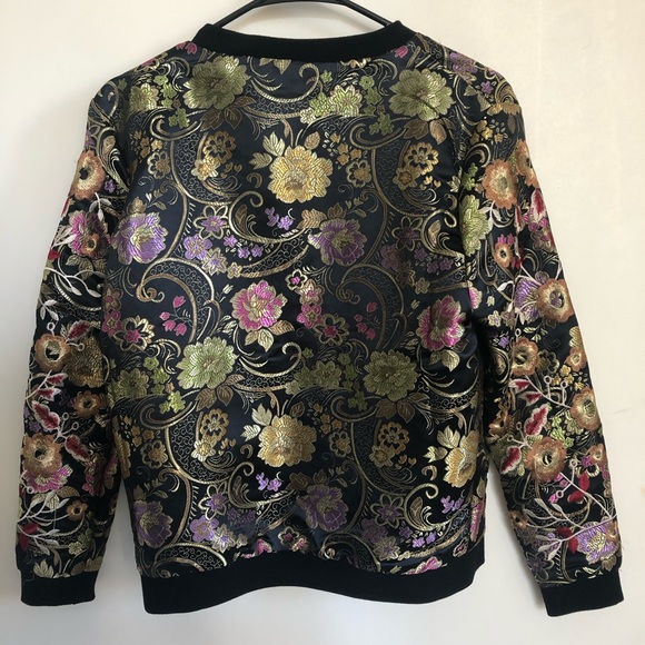 Floral Embroidered Jacket - Picture 4 of 4